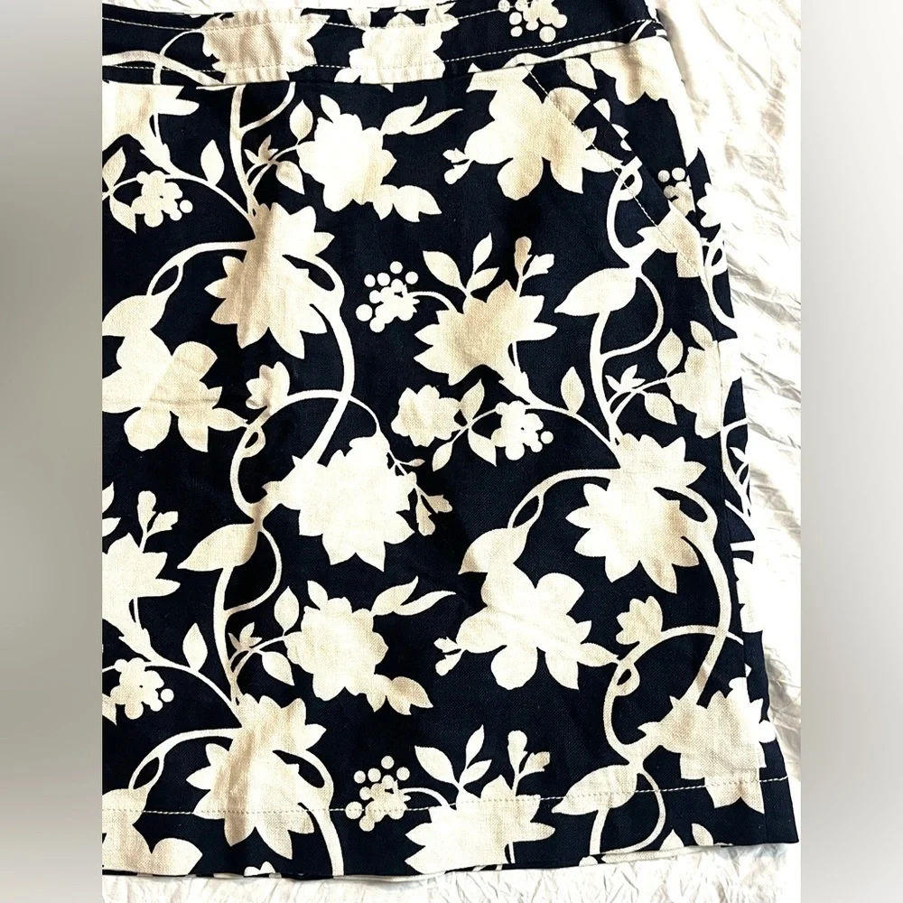 Banana Republic elegant women